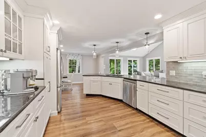 45 Woodberry Lane, North Andover, MA 01845 - Photo 5