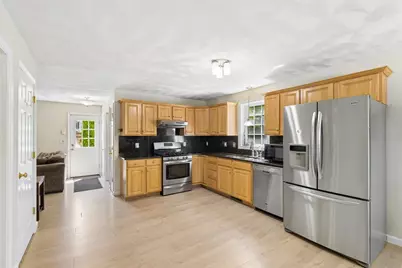 9 Perron Way, Lowell, MA 01854 - Photo 13