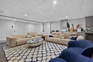14 W Broadway, Boston, MA 02127 - Photo 29