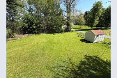 23 Crescent St, Ware, MA 01082 - Photo 7