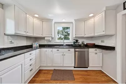 11 Ship St, Hingham, MA 02043 - Photo 15