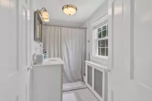 11 Ship St, Hingham, MA 02043 - Photo 19