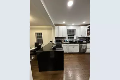 11 Barton St, Salem, MA 01970 - Photo 3
