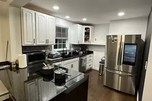 11 Barton St, Salem, MA 01970 - Photo 5