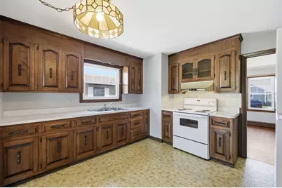 52 Felix St, Chicopee, MA 01020 - Photo 7