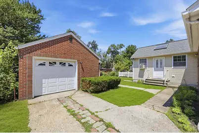 52 Felix St, Chicopee, MA 01020 - Photo 27