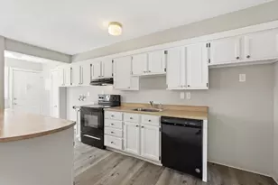 116 Applewood Dr, Chicopee, MA 01022 - Photo 11