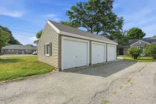 116 Applewood Dr, Chicopee, MA 01022 - Photo 5