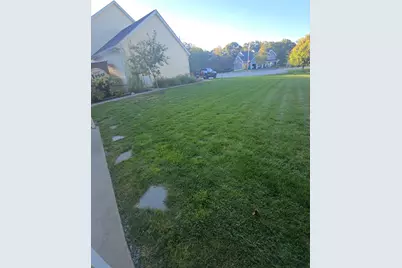 33 Ledgewood Cir, Attleboro, MA 02703 - Photo 23