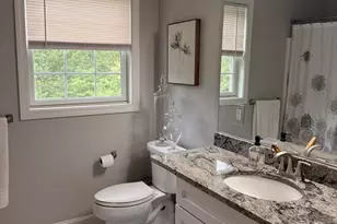 33 Ledgewood Cir, Attleboro, MA 02703 - Photo 11