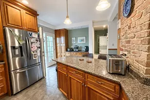 727 E 3rd St, Boston, MA 02127 - Photo 7