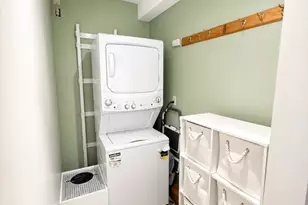 727 E 3rd St, Boston, MA 02127 - Photo 21