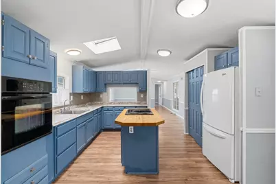 556 Central #106, Leominster, MA 01453 - Photo 7