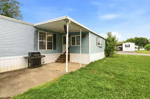 556 Central, Leominster, MA 01453 - Photo 5