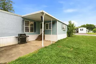 556 Central, Leominster, MA 01453 - Photo 5