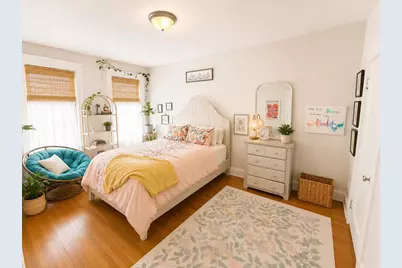 32 Claflin Rd #2, Brookline, MA 02446 - Photo 19