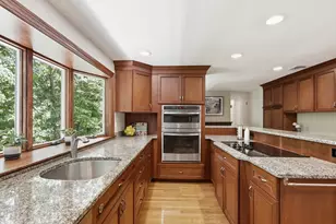 2 Olde Lyme Rd, Winchester, MA 01890 - Photo 9