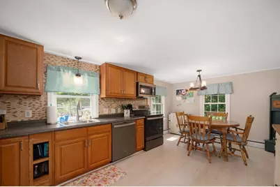 22 Clyde St, Blackstone, MA 01504 - Photo 9