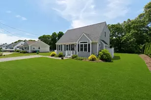 140 Broken Bow Ln, Falmouth, MA 02536 - Photo 3