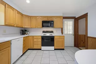 413 Goldthwaite Rd, Northbridge, MA 01588 - Photo 9