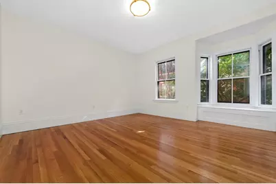 13 S Russell St #2, Boston, MA 02114 - Photo 3