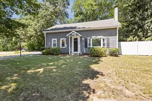 812 Plymouth St, Middleborough, MA 02346 - Photo 3