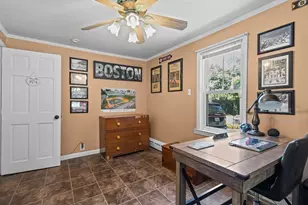 812 Plymouth St, Middleborough, MA 02346 - Photo 33
