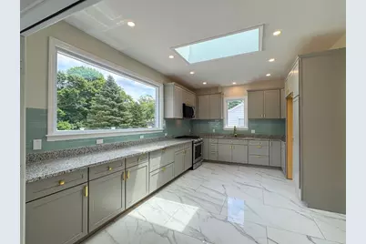 175 Wilbur Ave, Swansea, MA 02777 - Photo 7