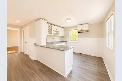 4 Wolfe St, Springfield, MA 01020 - Photo 9