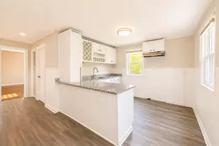 4 Wolfe St, Springfield, MA 01020 - Photo 9