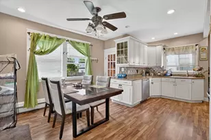54 Oak St, Brockton, MA 02301 - Photo 5