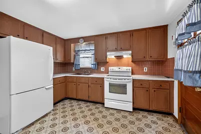1 Ridgeway Ave, Billerica, MA 01821 - Photo 3