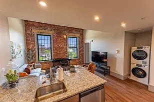 90 Grove St, Worcester, MA 01605 - Photo 5