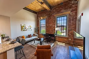 90 Grove St, Worcester, MA 01605 - Photo 5