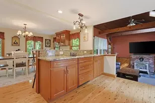 209 Highland St, Stoughton, MA 02072 - Photo 9