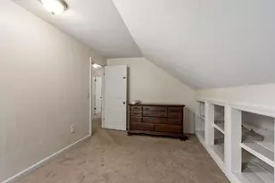 28 Wellesley St, Athol, MA 01331 - Photo 19