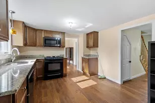 28 Wellesley St, Athol, MA 01331 - Photo 15