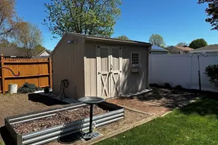 279 Adams St, Agawam, MA 01001 - Photo 25