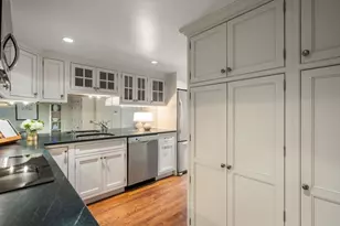 21 Walnut, Boston, MA 02108 - Photo 11