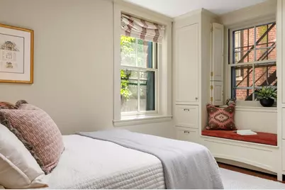 21 Walnut #M, Boston, MA 02108 - Photo 17