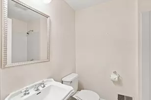 286 Porter St, Melrose, MA 02176 - Photo 27