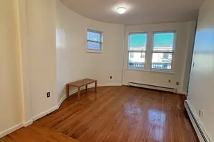 1371 Commonwealth Ave, Boston, MA 02134 - Photo 5
