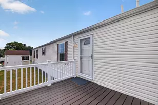 67 Debby Ln, Raynham, MA 02767 - Photo 31