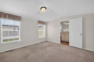 67 Debby Ln, Raynham, MA 02767 - Photo 23