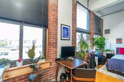 320 W 2nd St #303, Boston, MA 02127 - Photo 5