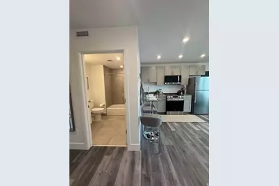 585 Essex St #517, Lynn, MA 01901 - Photo 3