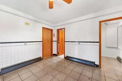 69 Worthington St, Chicopee, MA 01020 - Photo 11