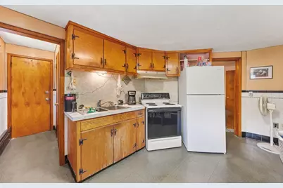 69 Worthington St, Chicopee, MA 01020 - Photo 19