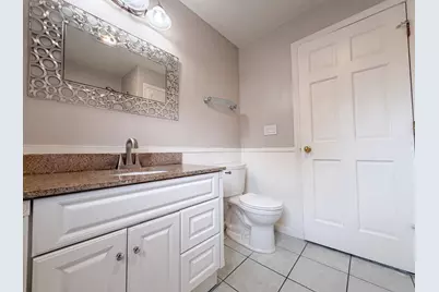 4 Macarthur Cir, Peabody, MA 01960 - Photo 17