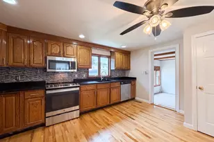 4 MacArthur Cir, Peabody, MA 01960 - Photo 3